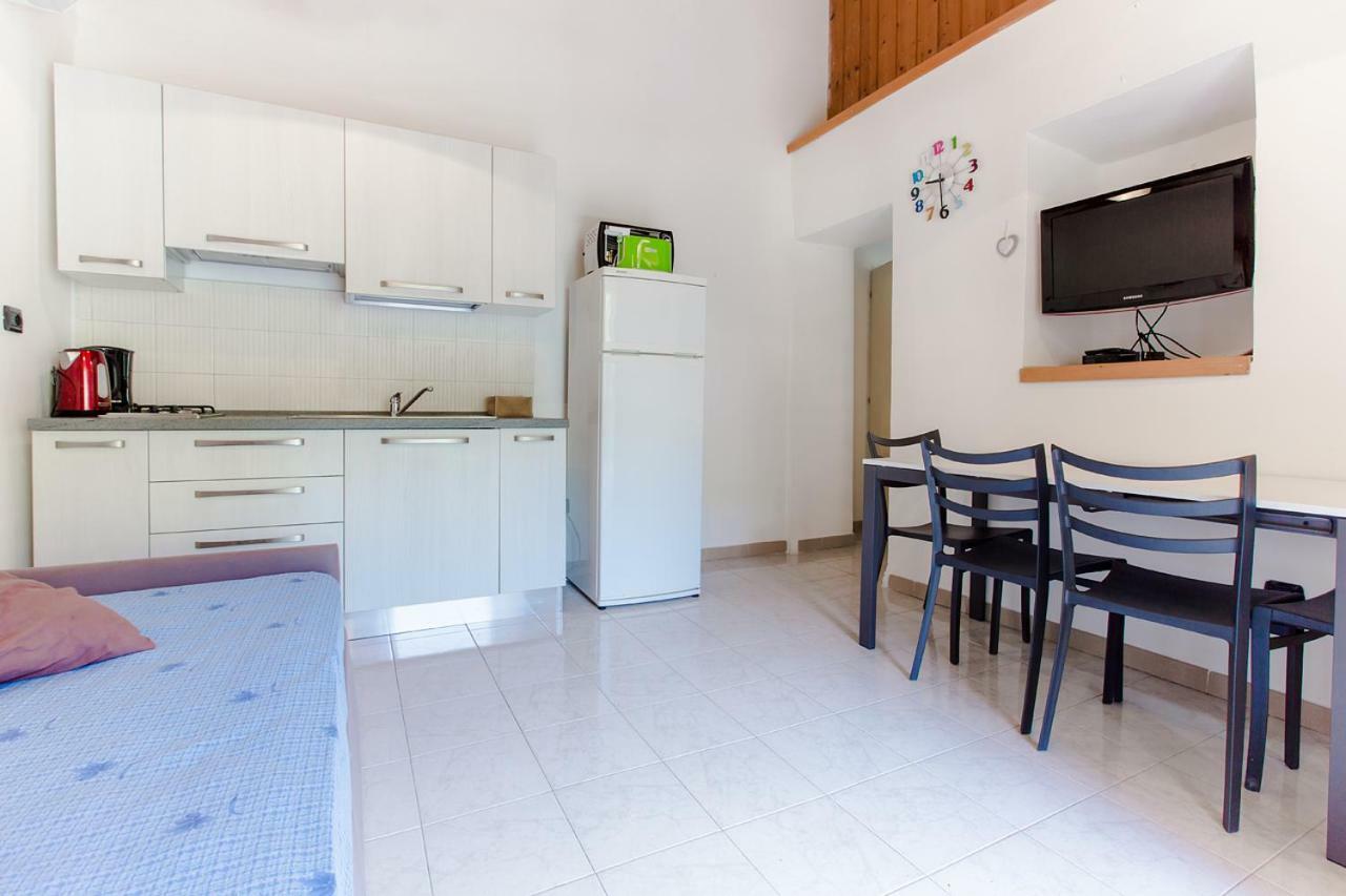 Apartments Suster Torbole Sul Garda Εξωτερικό φωτογραφία